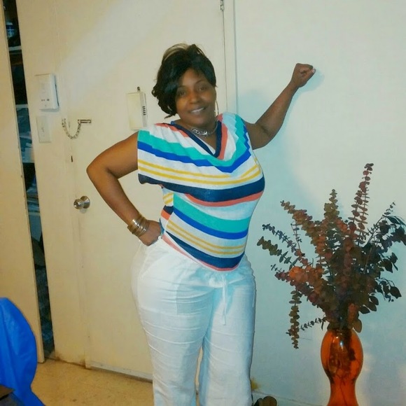 Meet your Posher, Lakenya - Picture 1 of 1